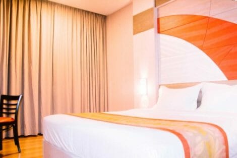 Golden Bay Hotel Batam Deluxe Room 2