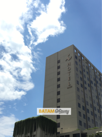 I Hotel Baloi Batam - Blue Skies (Portriat)