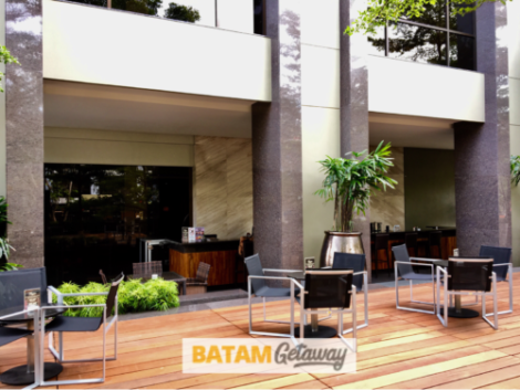 I Hotel Baloi Batam - Outdoor Cafe 2