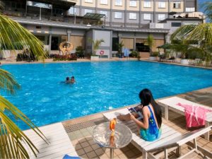Golden View Hotel Batam Package Pool
