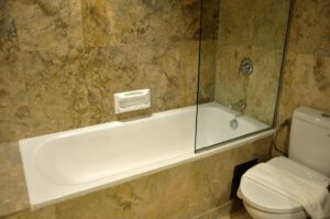Beverly Hotel Batam Package Bathtub
