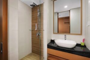 Fave Hotel Nagoya Batam Package - Bathroom