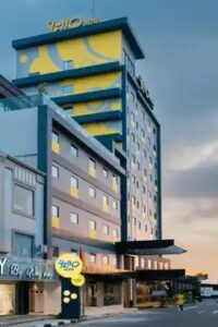 Yello Hotel Batam Package - Building